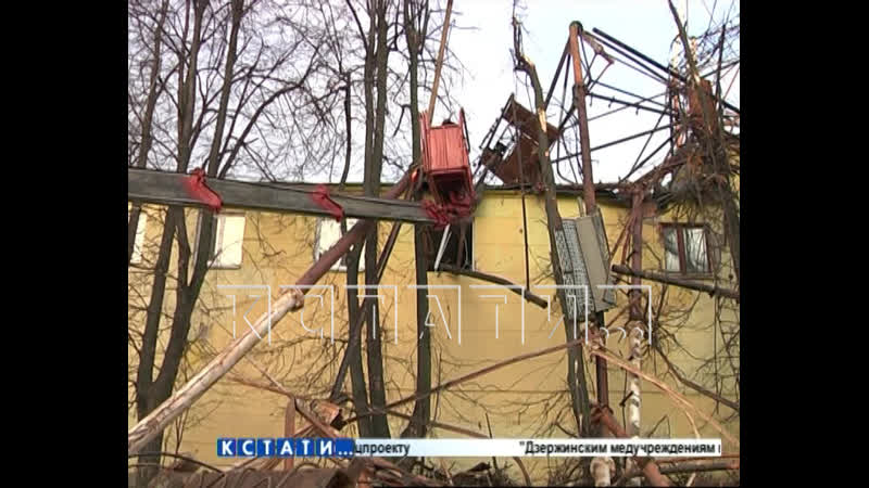 Радиомачта на Окском съезде, не дождалась сноса, упала сама