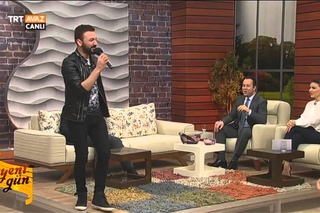 Yeni Gn (Hakan Yiit/Yolcu Yolunda Gerek) - TRT Avaz