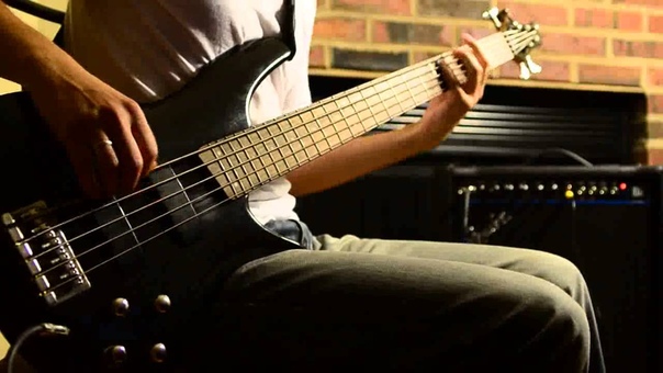 Kansas Carry On My Wayward Son ( Bass
