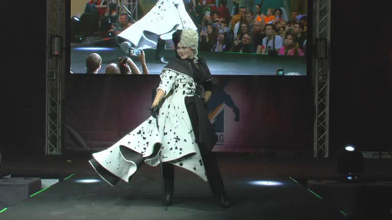 Cosplay: Круэлла Круэлла (фильм 2021) Alenius, Epic Con Saint Petersburg