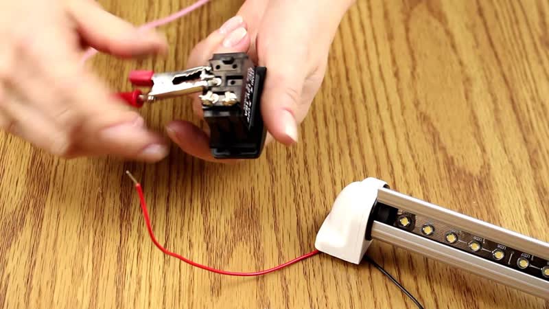 Двухпозиционный переключатель AES111853