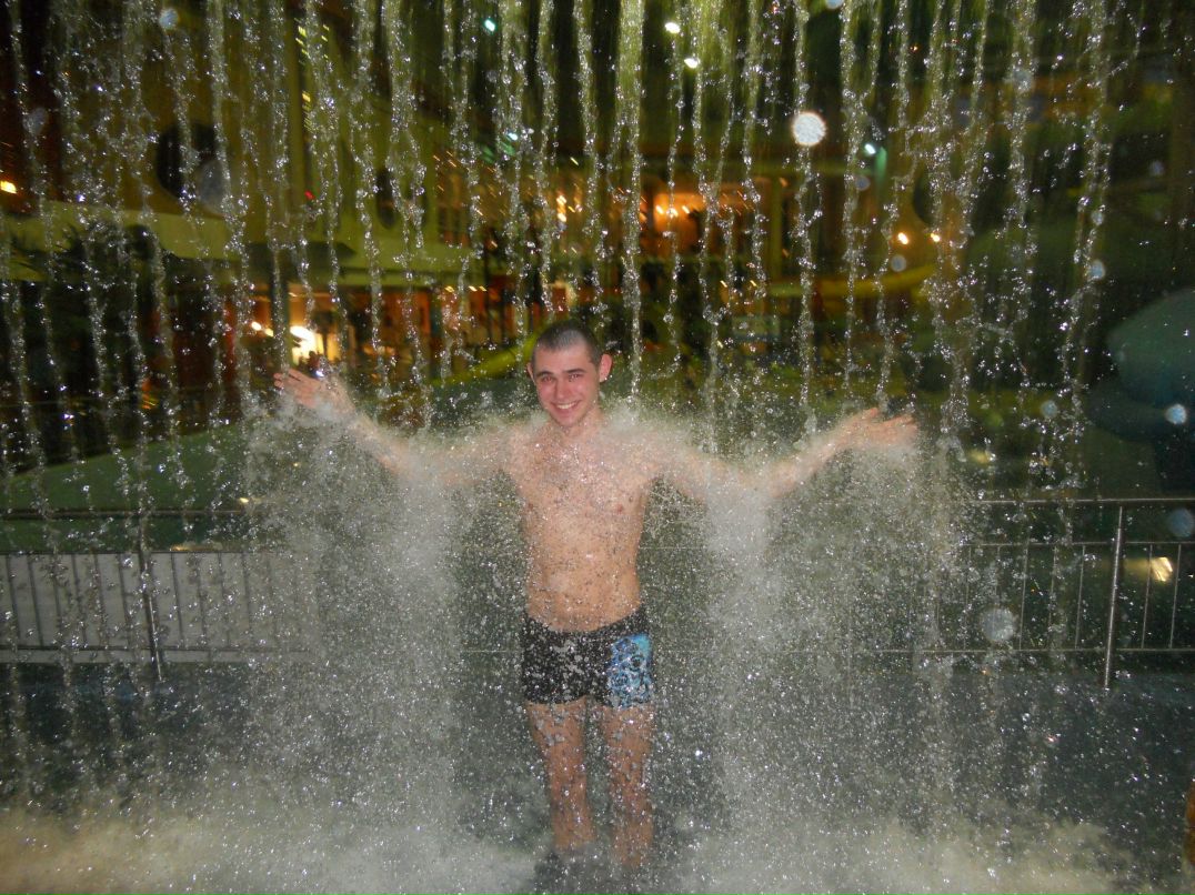 Макс Ветлугин ....поZZ!тив.... | Москва