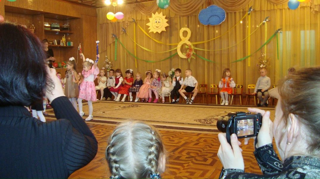 №12, Юля Сучкова, 41 год №12, Юля Сучкова, 41 год