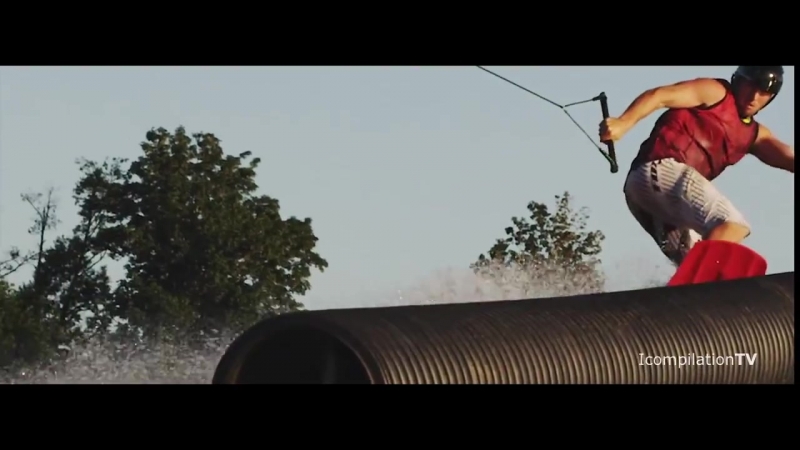 Amazing Wakeboarding Stunt