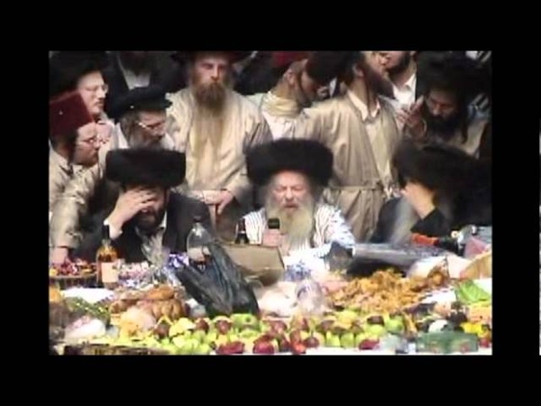 פורים אצל כק אדמור מלעלוב זצל
