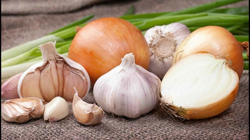 Восемь продуктов, которые помогут УБРАТЬ опасную БАКТЕРИЮ в желудке!