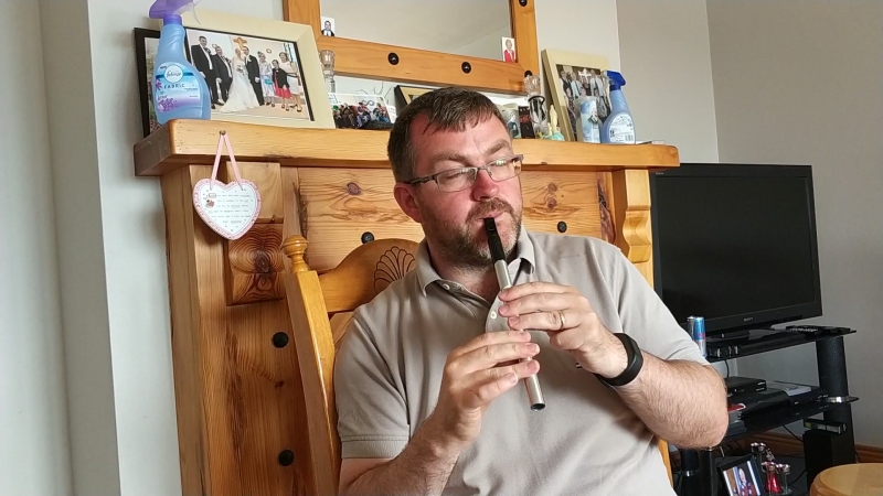 Mikie Smyth plays Nightingale High D (высокий вистл в