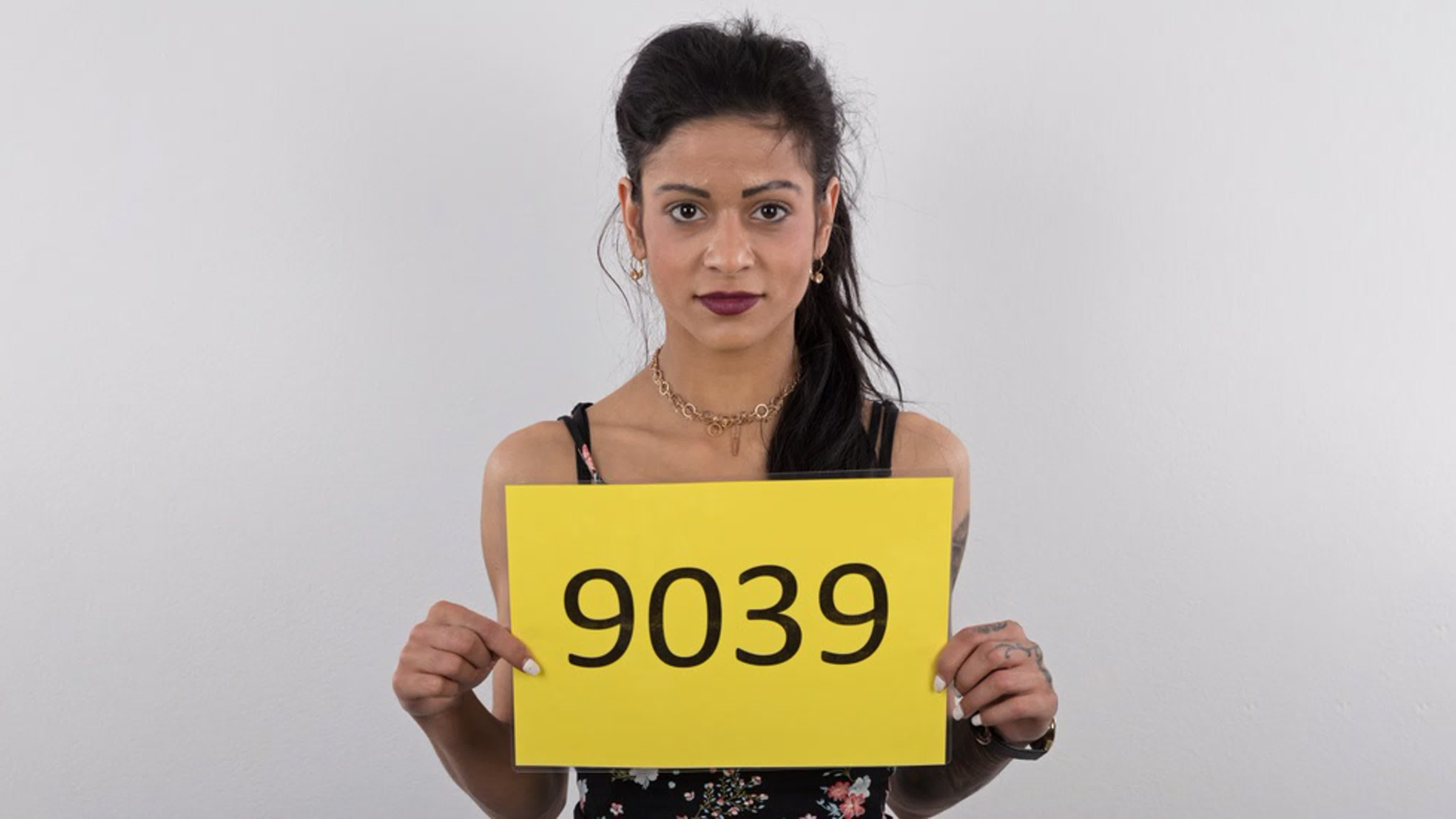 Ajans - Sandra 9039 - Türkçe Altyazılı