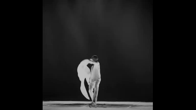 Jimin dancing to Black Swan Orchestral version 1080 X