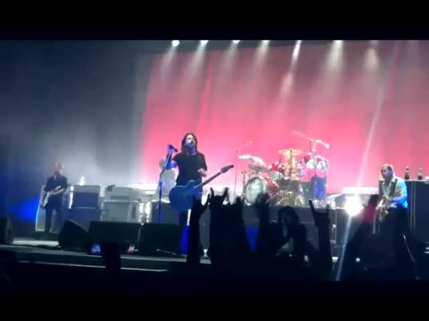 FOO FIGHTERS, O2